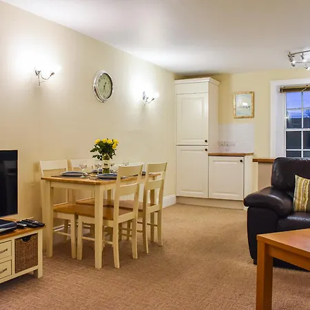 Baileys Retreat Sneaton