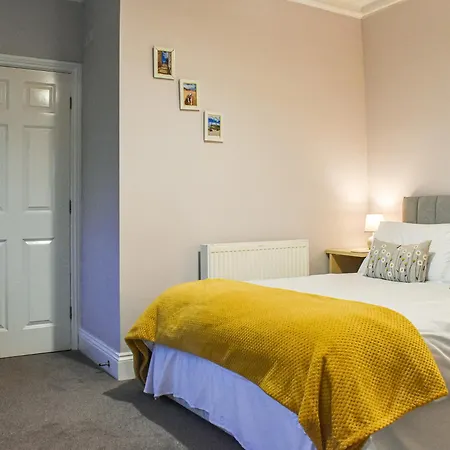 Bailey's Retreat Sneaton